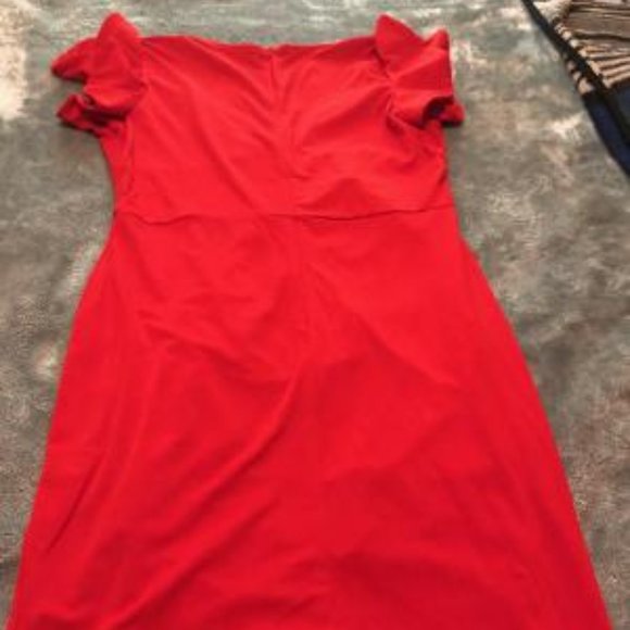 RED DRESS - Picture 3 of 5